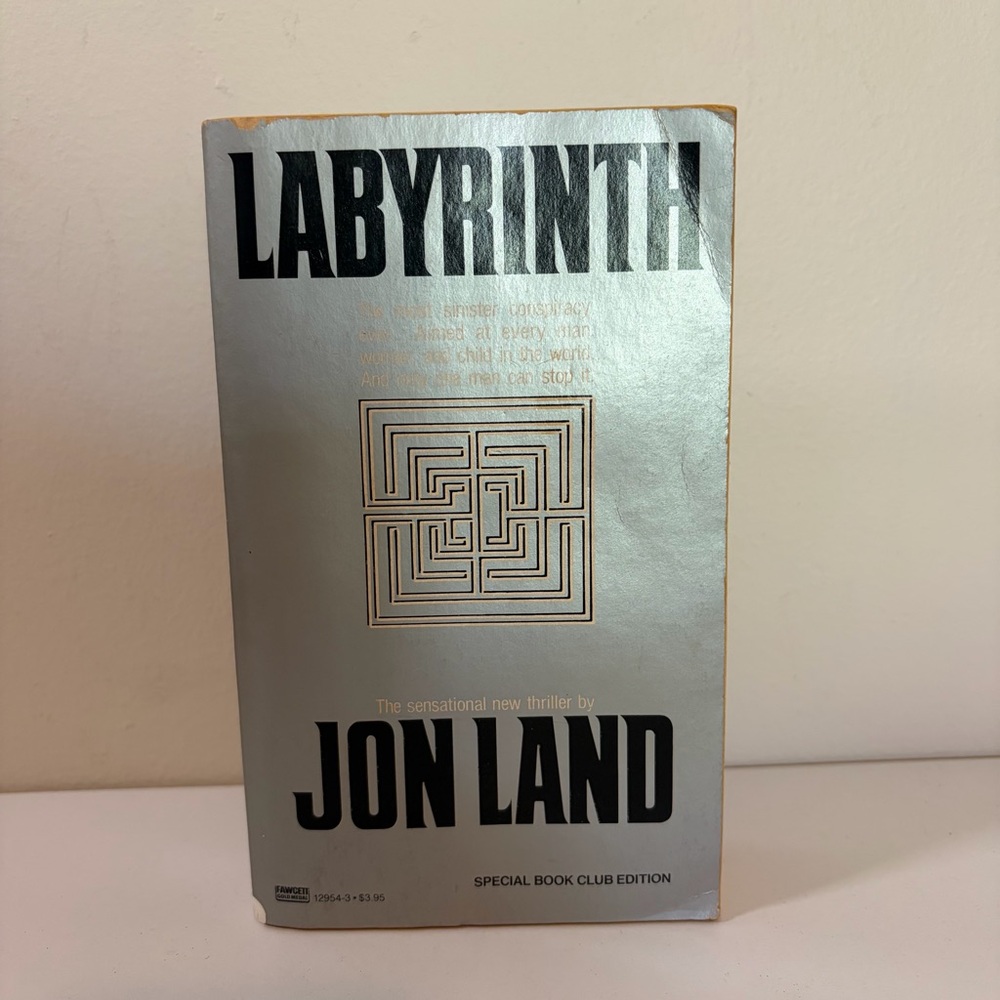 Labyrinth by Jon Land (1985, Paperback)